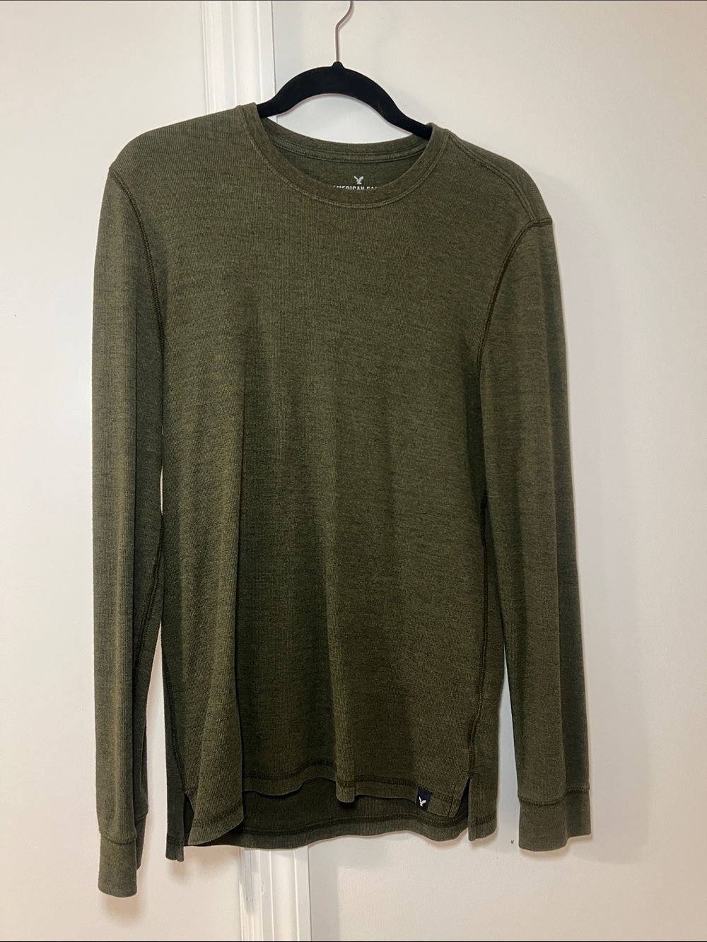American Eagle Outfitters Olive Green Long-Sleeve Crew Thermal